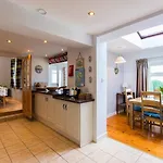 Family House Located Within A Short Stroll Of Holiday home *