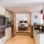 Family House Located Within A Short Stroll Of Waterville