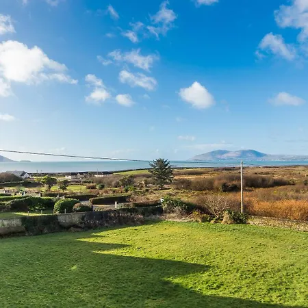 Vakantiehuis Family House Located Within A Short Stroll Of Waterville