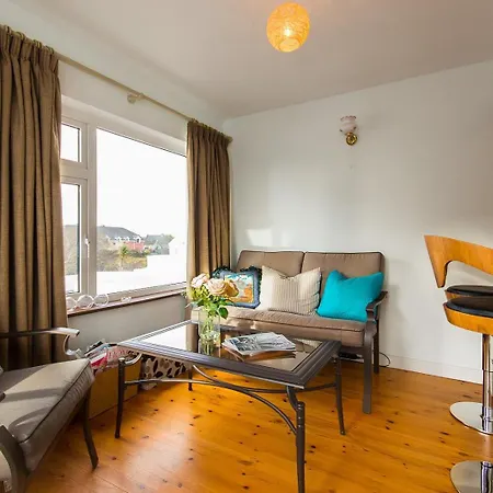Holiday home Family House Located Within A Short Stroll Of *