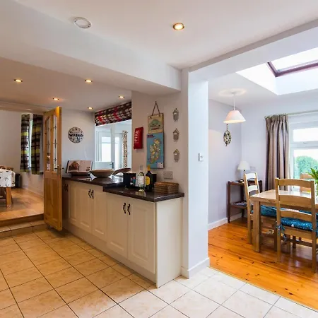 Family House Located Within A Short Stroll Of Holiday home *